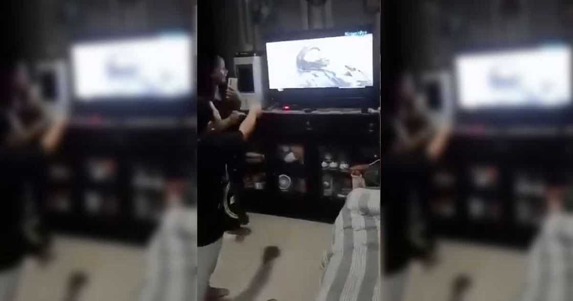 Vid ng isang bata sa Roxas City na walang tigil na pag-iyak sa pag-aakalang namatay si Cardo, viral Vid ng isang bata sa Roxas City na walang tigil na pag-iyak sa pag-aakalang namatay si Cardo, viral