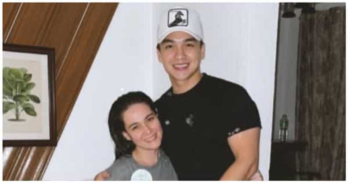 Dominic Roque shows glimpse of their "quick beach getaway" for Bea Alonzo's birthday Dominic Roque shows glimpse of their "quick beach getaway" for Bea Alonzo's birthday
