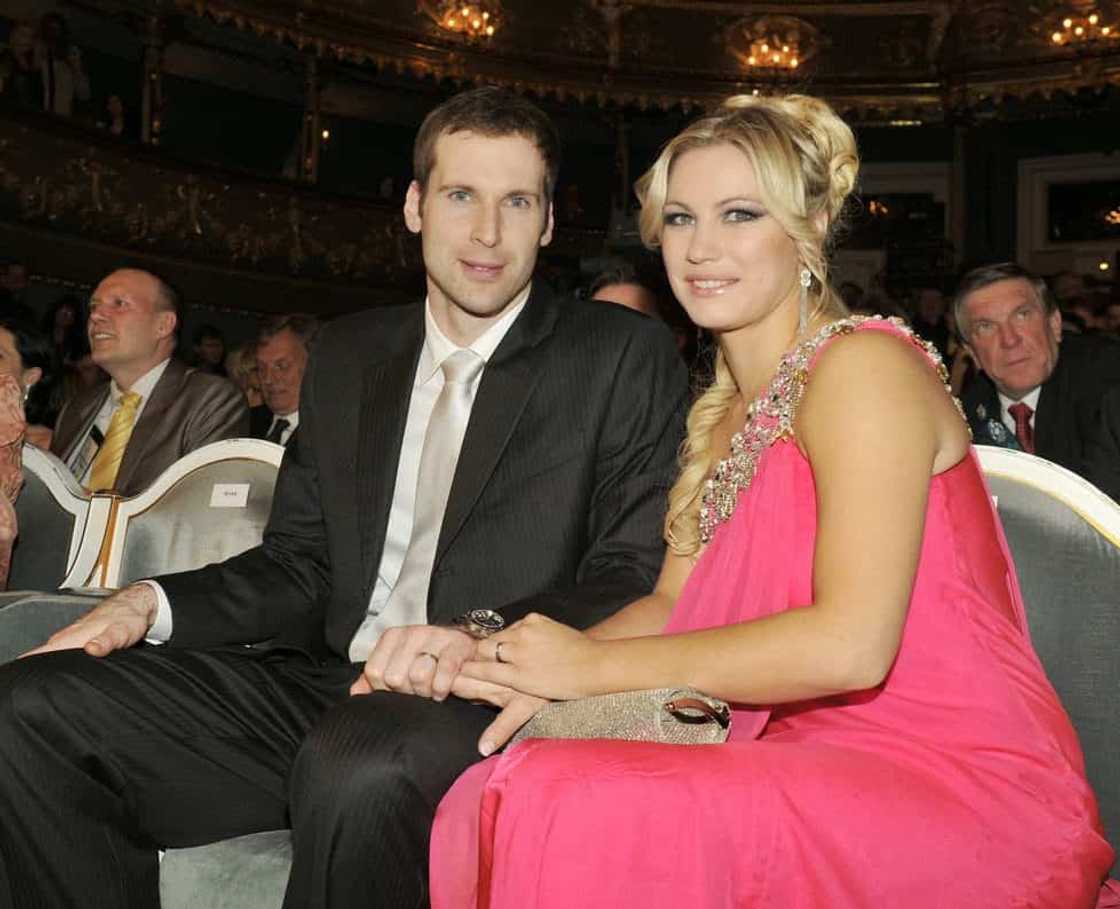 Arsenal players wives and girlfriends Arsenal players wives and girlfriends