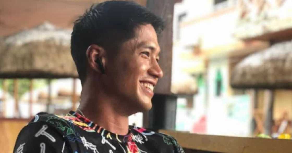Aljur Abrenica, kinanta muli ang awiting inalay niya noon kay Kylie Padilla sa bagong video Aljur Abrenica, kinanta muli ang awiting inalay niya noon kay Kylie Padilla sa bagong video