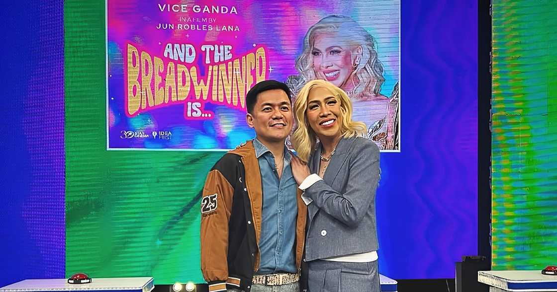 Vice Ganda, may nakakaantig na mensahe para sa direktor ng “And the Breadwinner Is” Vice Ganda, may nakakaantig na mensahe para sa direktor ng “And the Breadwinner Is”
