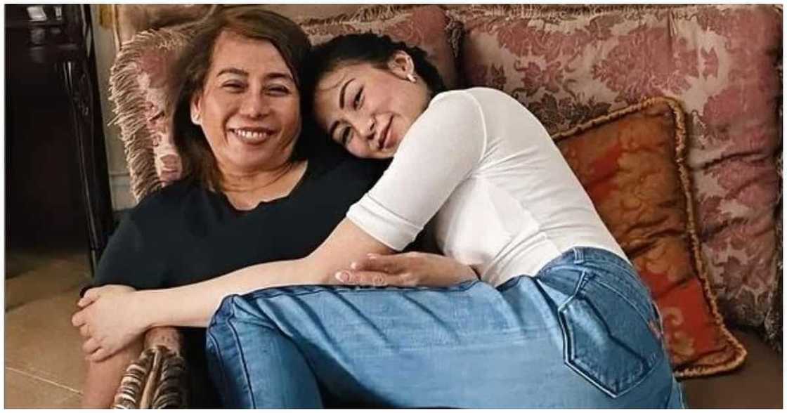 Mommy Pinty, ginamit ni Alex Gonzaga para takutin si Herlene 'Hipon' Budol Mommy Pinty, ginamit ni Alex Gonzaga para takutin si Herlene 'Hipon' Budol