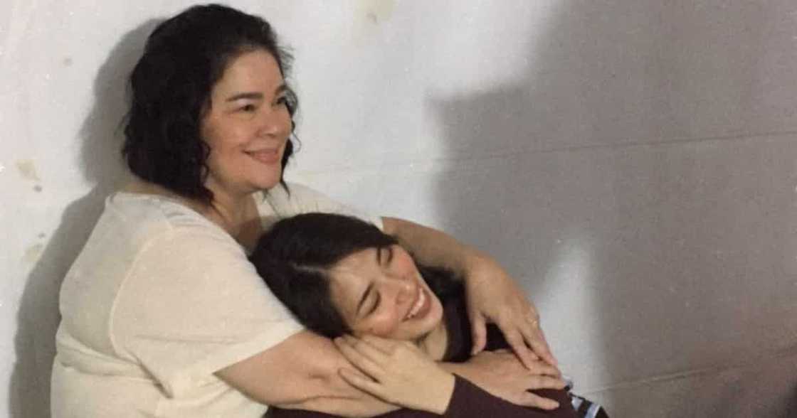 Kylie Padilla, nag-post ukol sa kung paano naiibsan ang nadaramang sakit dahil sa pagpanaw ni Jaclyn Kylie Padilla, nag-post ukol sa kung paano naiibsan ang nadaramang sakit dahil sa pagpanaw ni Jaclyn
