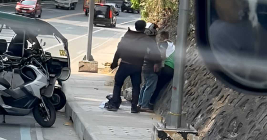 Rider at e-trike driver, nagsuntukan dahil sa road rage sa Antipolo Rider at e-trike driver, nagsuntukan dahil sa road rage sa Antipolo