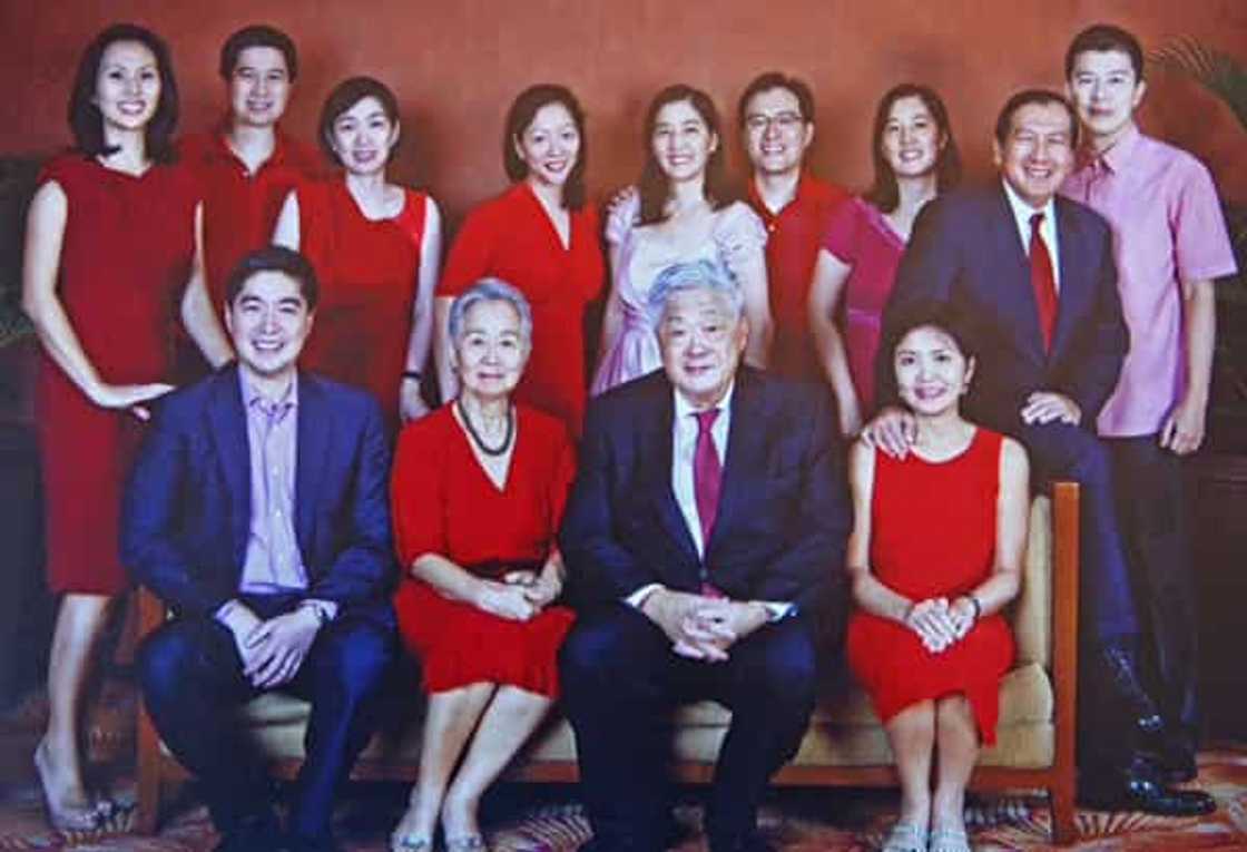 Top 10 powerful families in the Philippines Top 10 powerful families in the Philippines