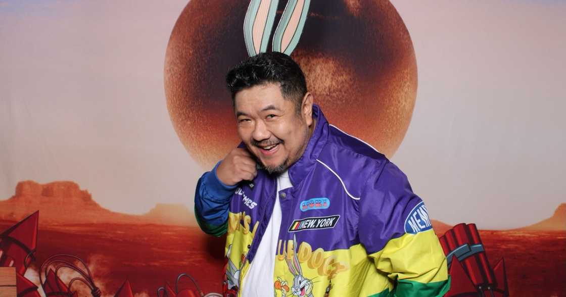 Filipino-Canadian voice actor na si Eric Bauza, boses nina Bugs Bunny at Daffy Duck, pumanaw na (Photo: @bauzilla)