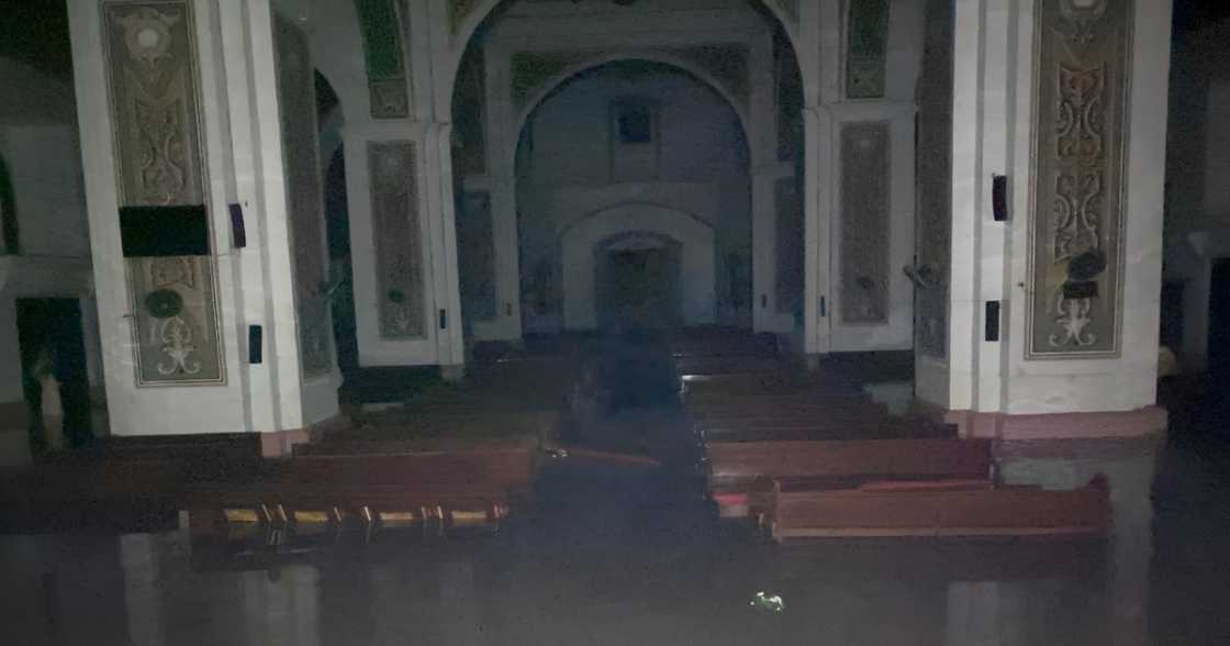 Naga Metropolitan Cathedral, ipinakita kung paanong naapektuhan ng bagyong Kristine ang simbahan Naga Metropolitan Cathedral, ipinakita kung paanong naapektuhan ng bagyong Kristine ang simbahan