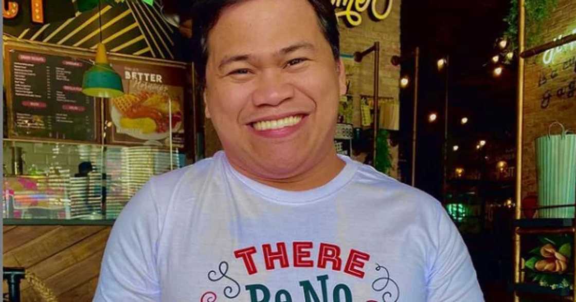 Ogie Diaz, umalma sa fake news na Bongbong Marcos supporter si Liza Soberano Ogie Diaz, umalma sa fake news na Bongbong Marcos supporter si Liza Soberano