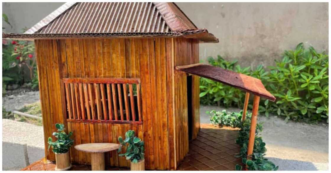 Anak, ipinagmamalaki ang handicrafts na gawa ng ina mula sa karton at BBQ sticks Anak, ipinagmamalaki ang handicrafts na gawa ng ina mula sa karton at BBQ sticks