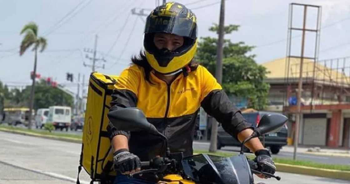 Robin Padilla, nagpa-ospital nang mahilo habang nade-deliver gamit ang motor Robin Padilla, nagpa-ospital nang mahilo habang nade-deliver gamit ang motor