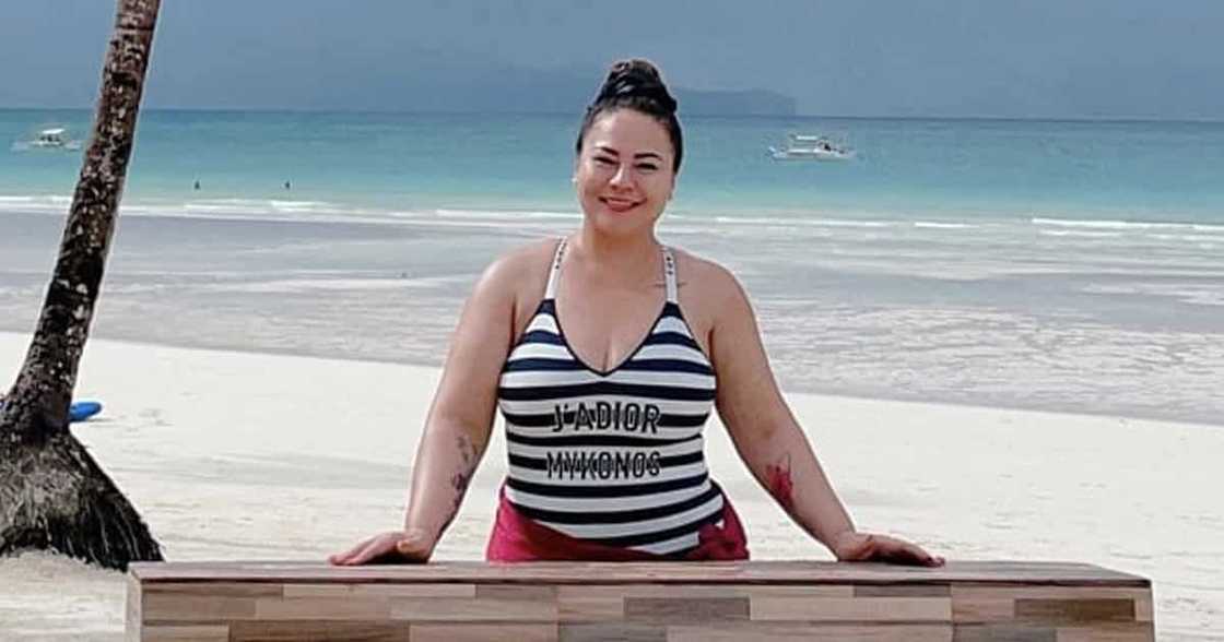 Karla Estrada, pinatay ang kanyang video cam matapos asarin ni Vice Ganda Karla Estrada, pinatay ang kanyang video cam matapos asarin ni Vice Ganda