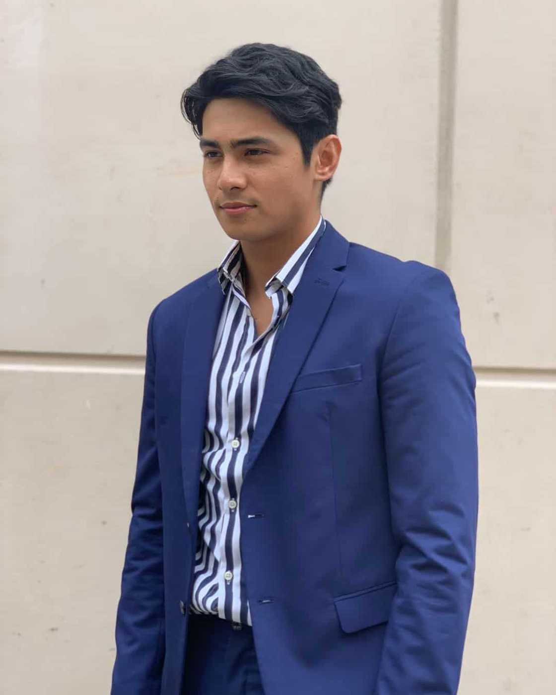 Kiko Estrada: family, age, bio, height, scandal, girlfriend - KAMI.COM.PH