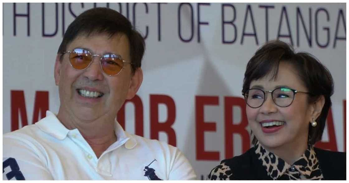 Vilma Santos sa alok na pagtakbo bilang VP ng Pinas: "Ayaw kong iwan ang Batangas" Vilma Santos sa alok na pagtakbo bilang VP ng Pinas: "Ayaw kong iwan ang Batangas"