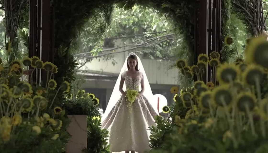 Kris Bernal’s wedding gown designed by Mak Tumang stuns netizens Kris Bernal’s wedding gown designed by Mak Tumang stuns netizens