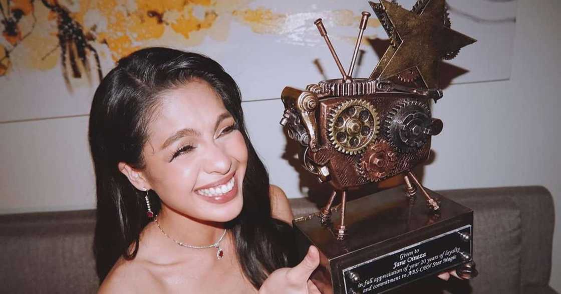 Jane Oineza, inihayag na nagtatrabaho na noong siya’y 4-years-old pa lang: “’Di po naging madali” Jane Oineza, inihayag na nagtatrabaho na noong siya’y 4-years-old pa lang: “’Di po naging madali”