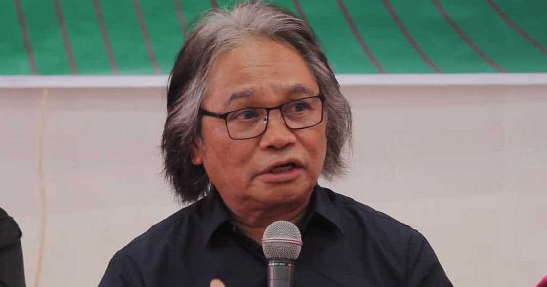 Faceshields di na raw kailangan ‘pag “open-air setting,” ani Health Undersecretary Leopoldo Vega Faceshields di na raw kailangan ‘pag “open-air setting,” ani Health Undersecretary Leopoldo Vega