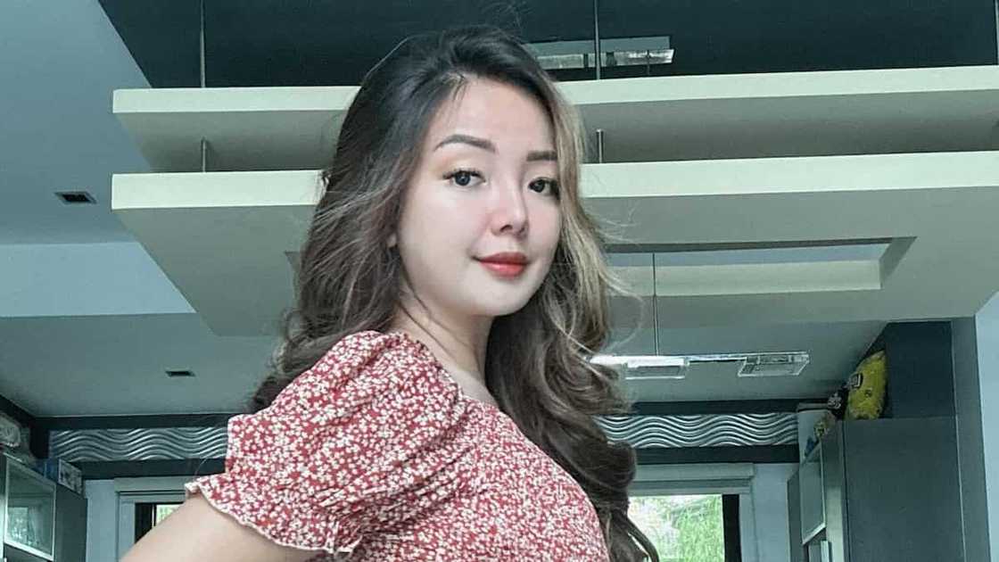 Rosmar, nabanggit ang Php50,000 na bill nila sa kuryente sa vlog ni Alex G Rosmar, nabanggit ang Php50,000 na bill nila sa kuryente sa vlog ni Alex G