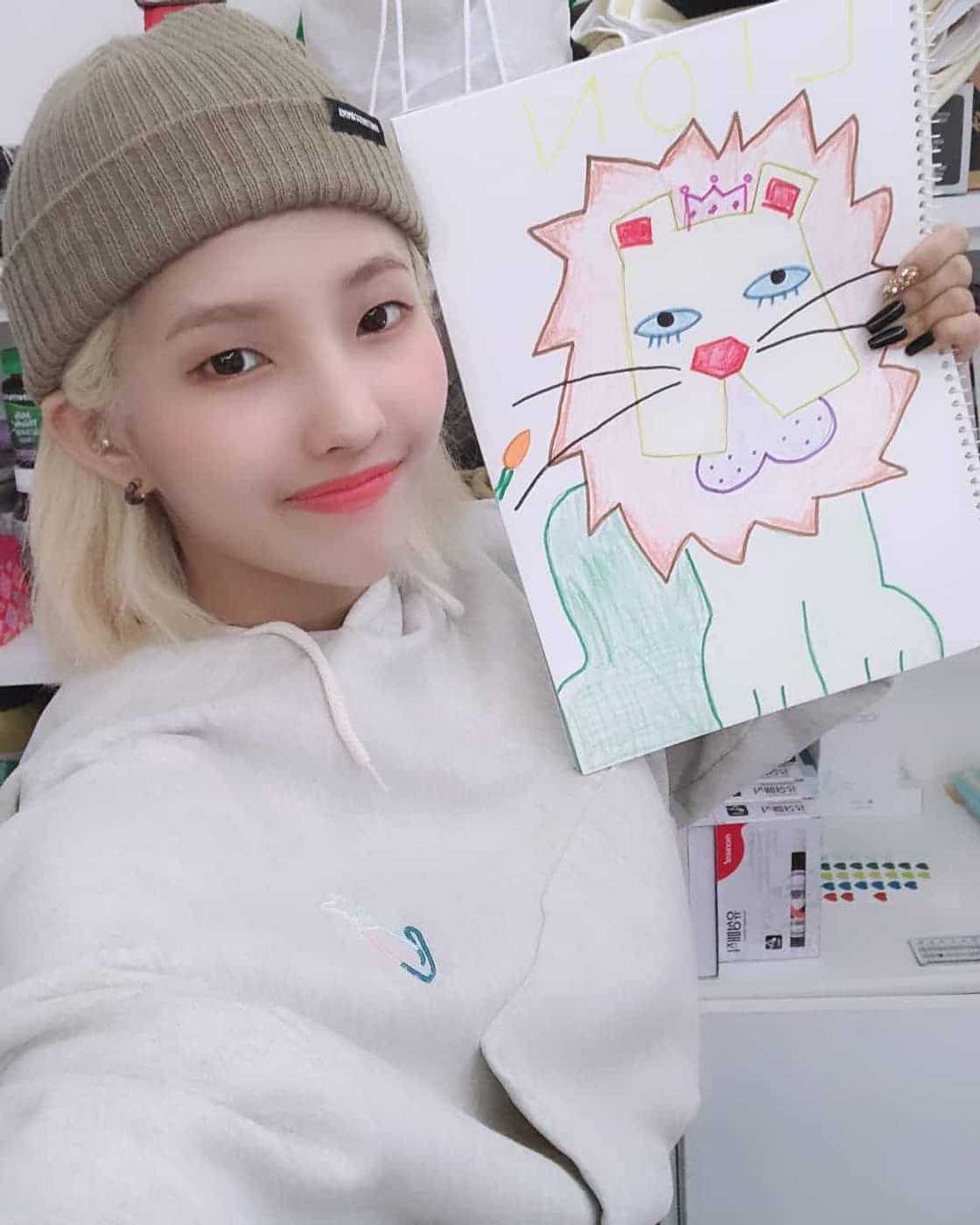 G-IDLE members G-IDLE members