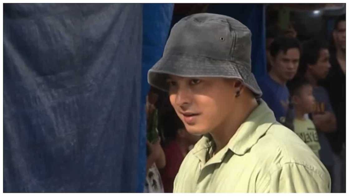 Coco Martin, ipinasilip ang aktwal na shooting nila sa mataong lugar ng Quiapo Coco Martin, ipinasilip ang aktwal na shooting nila sa mataong lugar ng Quiapo