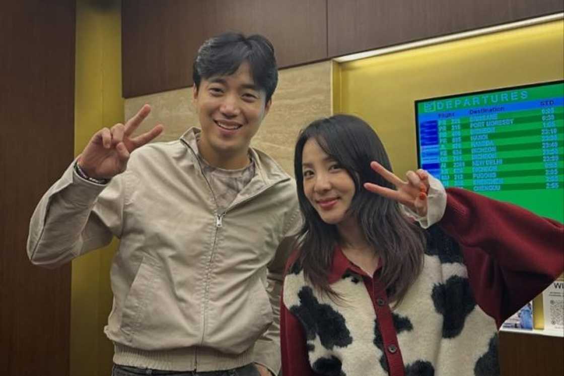 Ryan Bang at Sandara Park, kinagiliwan ng netizens sa kanilang Tagalog banter Ryan Bang at Sandara Park, kinagiliwan ng netizens sa kanilang Tagalog banter