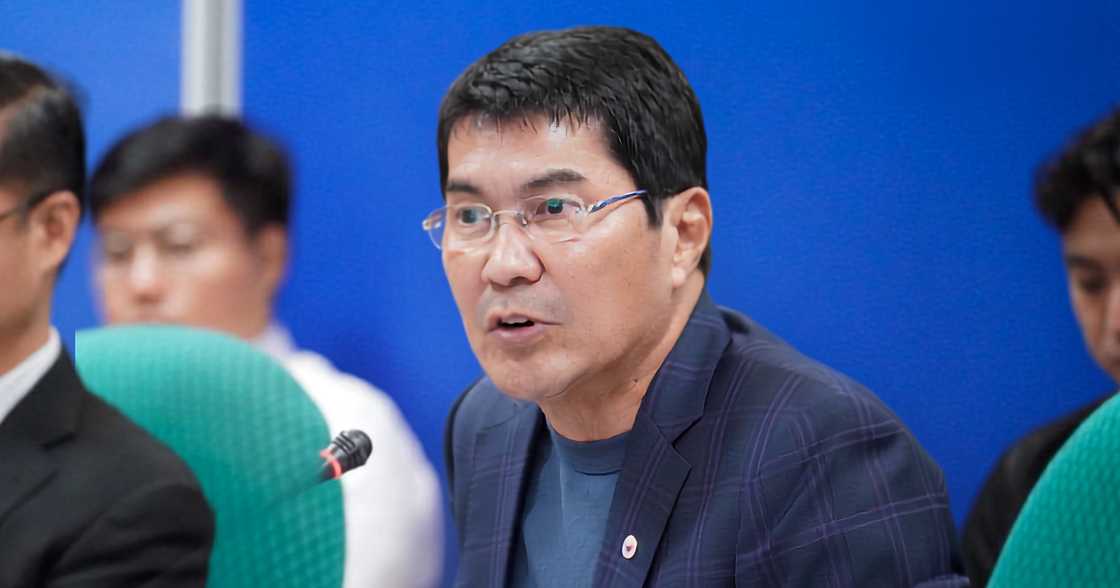 Sen. Erwin Tulfo, binanatan ang Meralco sa system loss charge sa Senate hearing Sen. Erwin Tulfo, binanatan ang Meralco sa system loss charge sa Senate hearing