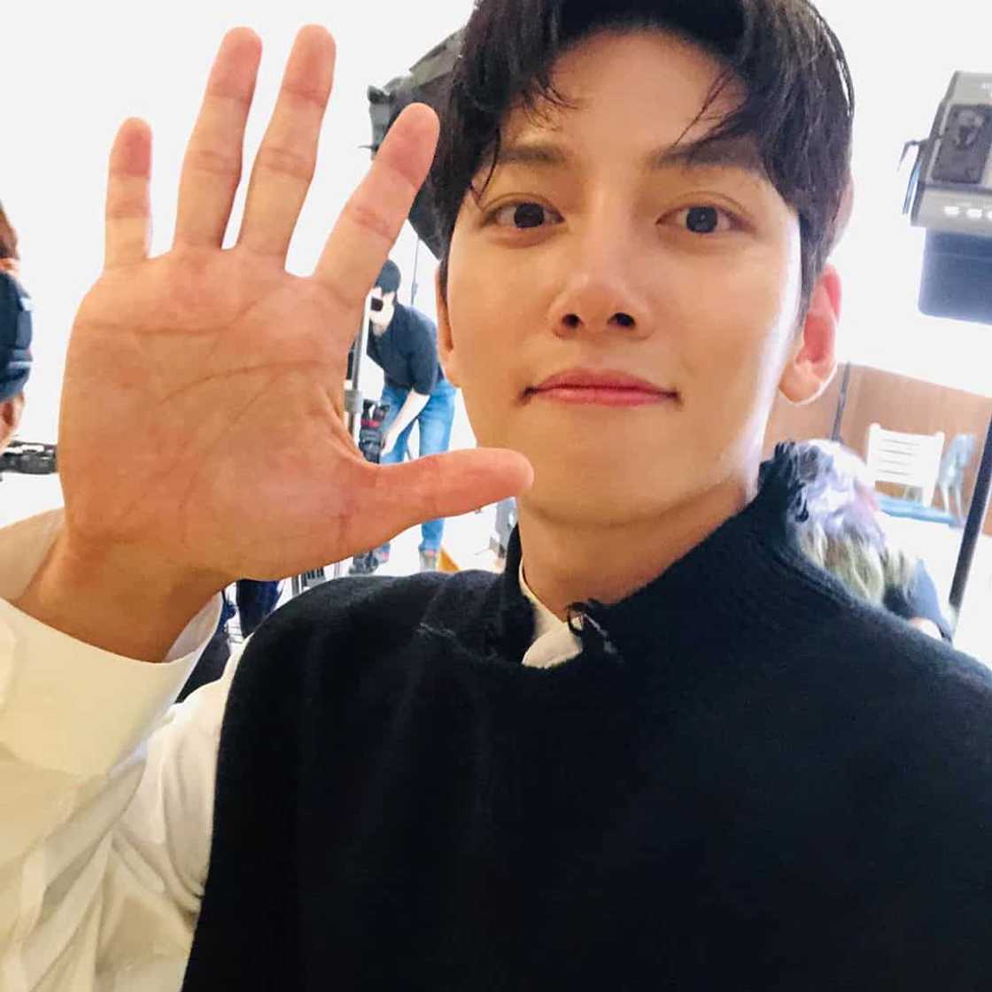 famous korean actors famous korean actors