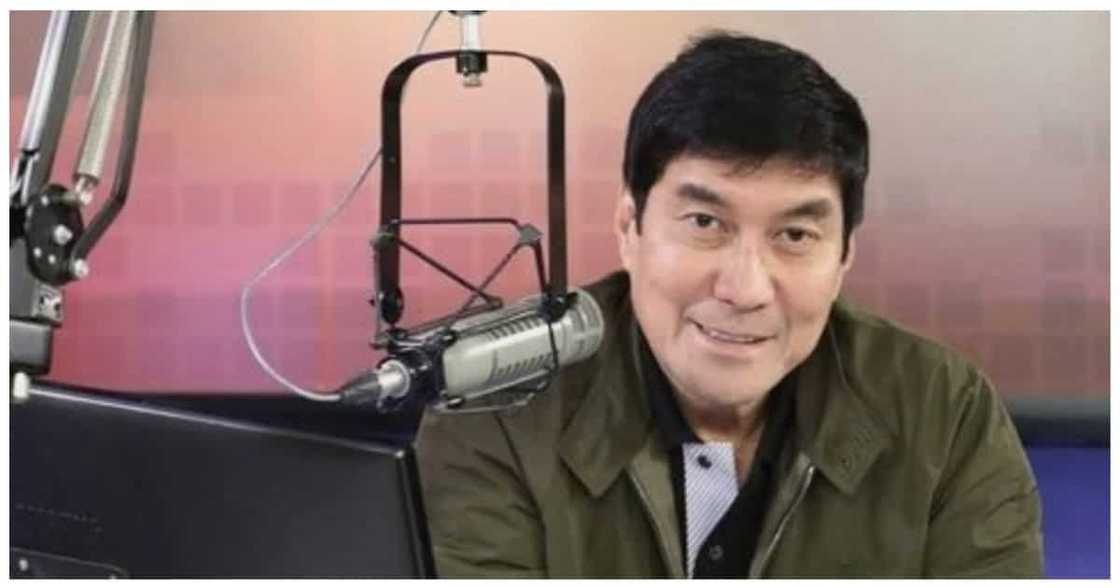 Mag-asawang parehong may "mahal na iba", magkasama pa rin sa isang bahay Mag-asawang parehong may "mahal na iba", magkasama pa rin sa isang bahay