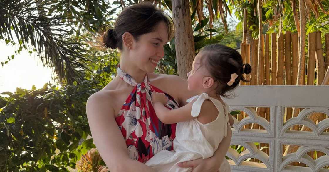 Jessy Mendiola, ibinahagi pics ng pagbisita nila ni Peanut kay Luis Manzano sa trabaho Jessy Mendiola, ibinahagi pics ng pagbisita nila ni Peanut kay Luis Manzano sa trabaho