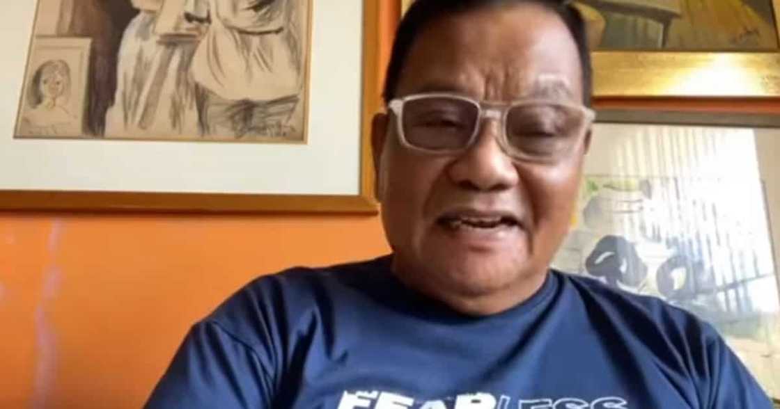 Direk Joel Lamangan, naglabas ng hinaing sa mga baguhang direktor: "Mayayabang na" Direk Joel Lamangan, naglabas ng hinaing sa mga baguhang direktor: "Mayayabang na"