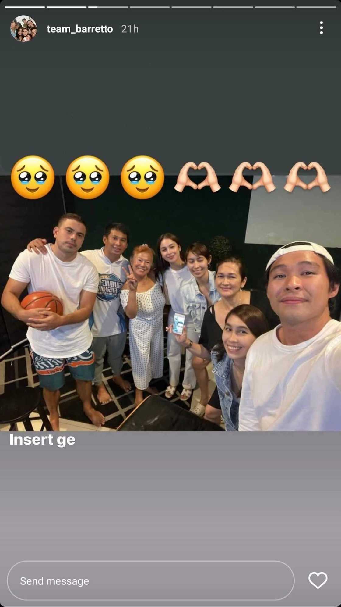 Julia Barretto, naispatang ka-hang out ang ina ni Gerald Anderson; fans natuwa Julia Barretto, naispatang ka-hang out ang ina ni Gerald Anderson; fans natuwa
