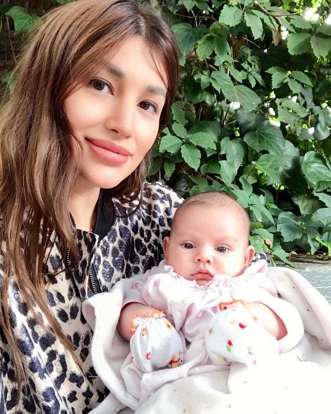 nathalie hart pregnant nathalie hart pregnant