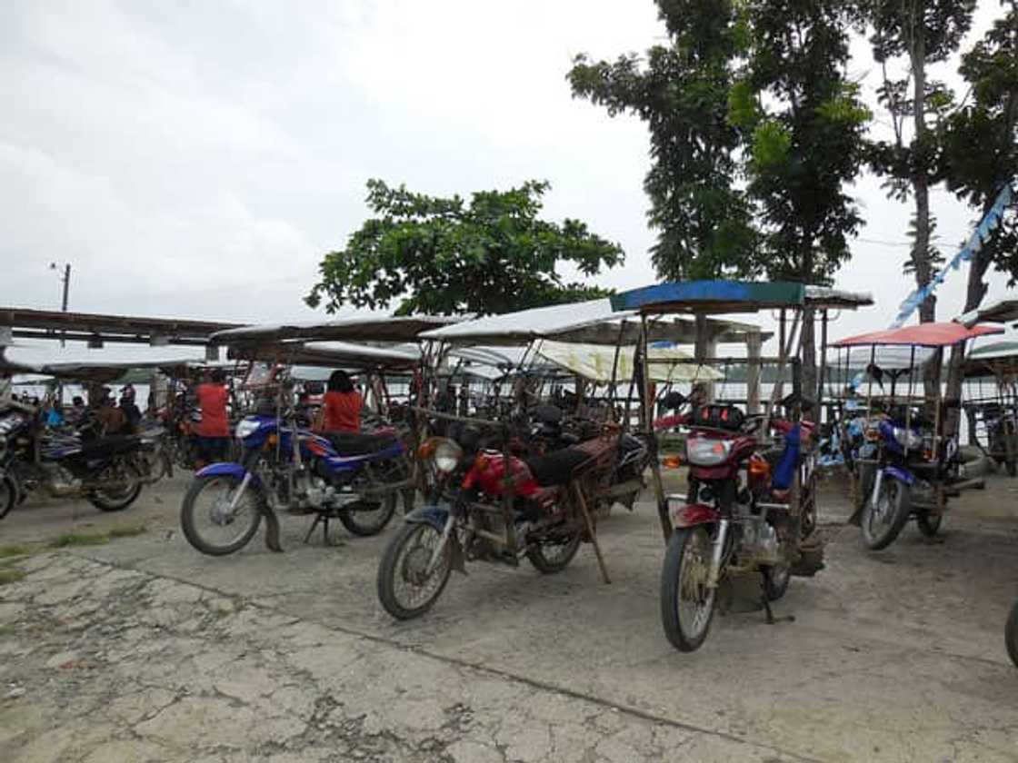 Nakakita ng katapat! Netizen, sinapak driver ng habal na nambastos sa kanya sa taxi waiting area sa Taguig mall Nakakita ng katapat! Netizen, sinapak driver ng habal na nambastos sa kanya sa taxi waiting area sa Taguig mall