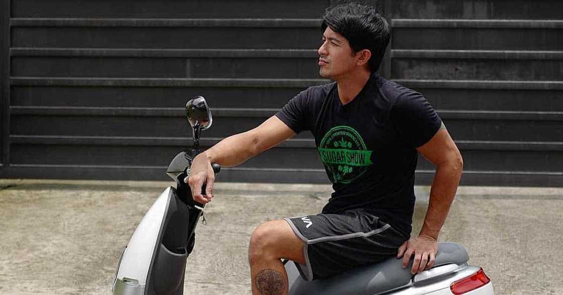 Dennis Trillo, nakakita ng mga bubog sa pagkaing inorder para kay Jennylyn Mercado mula sa vegetarian resto Dennis Trillo, nakakita ng mga bubog sa pagkaing inorder para kay Jennylyn Mercado mula sa vegetarian resto