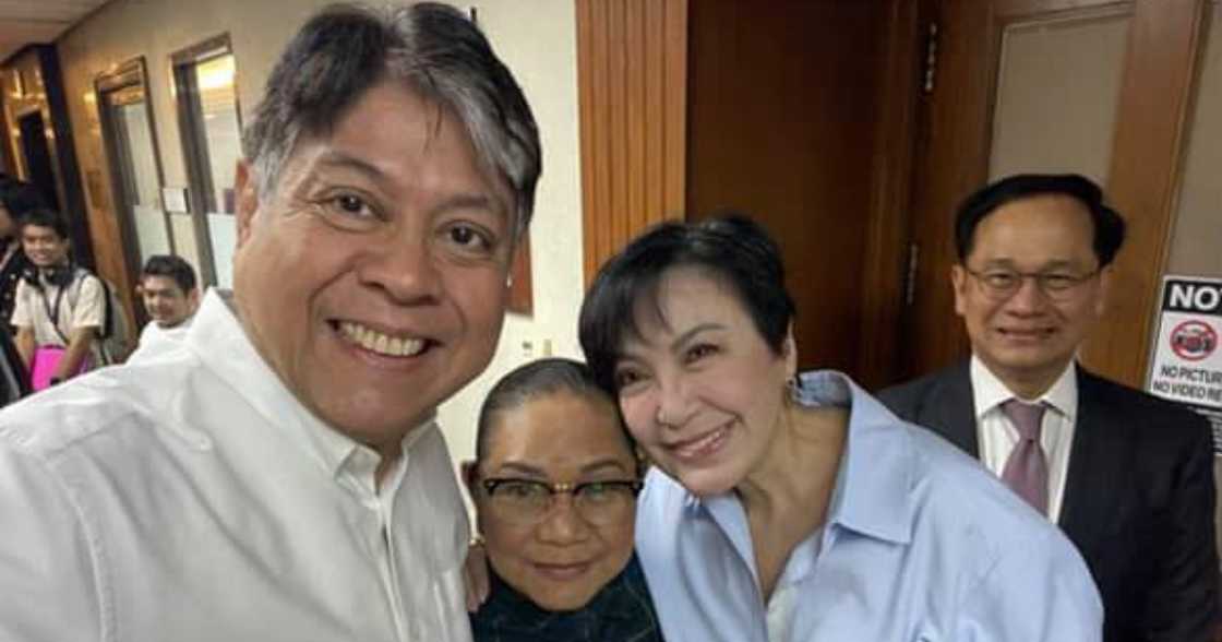 Cristy Fermin, nagsalita ukol sa pag-urong nina Sharon Cuneta, Sen. Kiko Panganilinan ng kaso laban sa kanya Cristy Fermin, nagsalita ukol sa pag-urong nina Sharon Cuneta, Sen. Kiko Panganilinan ng kaso laban sa kanya