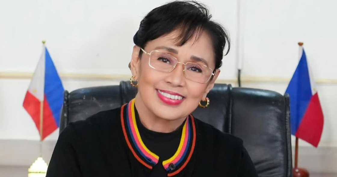 Gov. Vilma Santos eats Tawilis to calm fears, boost Taal Lake fish sales Gov. Vilma Santos eats Tawilis to calm fears, boost Taal Lake fish sales