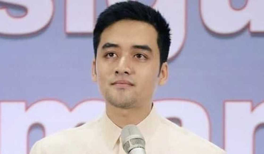 Mayor Vico nagsalita sa isyu ng paid interviews: “Kailangan aminin natin ’yong problema” Mayor Vico nagsalita sa isyu ng paid interviews: “Kailangan aminin natin ’yong problema”