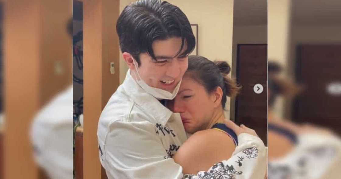 Carmina Villarroel, todo iyak habang yakap ang anak na si Mavy Legaspi: “Time for you to spread your wings” Carmina Villarroel, todo iyak habang yakap ang anak na si Mavy Legaspi: “Time for you to spread your wings”