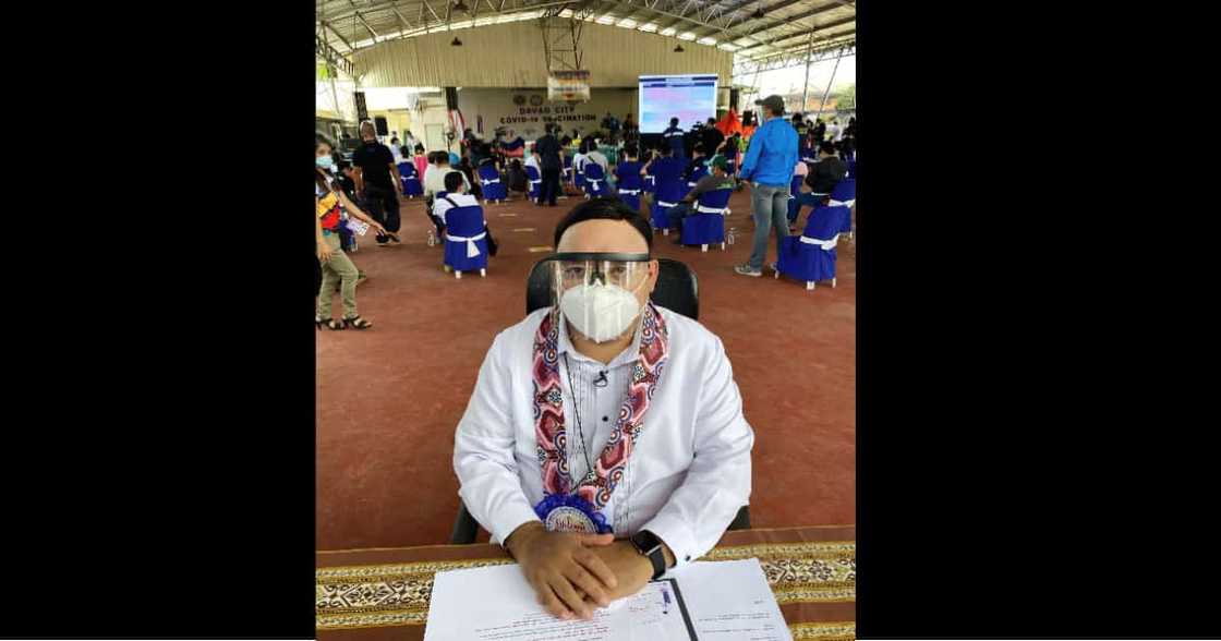 Harry Roque naglabas ng katibayan umano ng mga ‘unsettled dues’ ng ABS-CBN Harry Roque naglabas ng katibayan umano ng mga ‘unsettled dues’ ng ABS-CBN