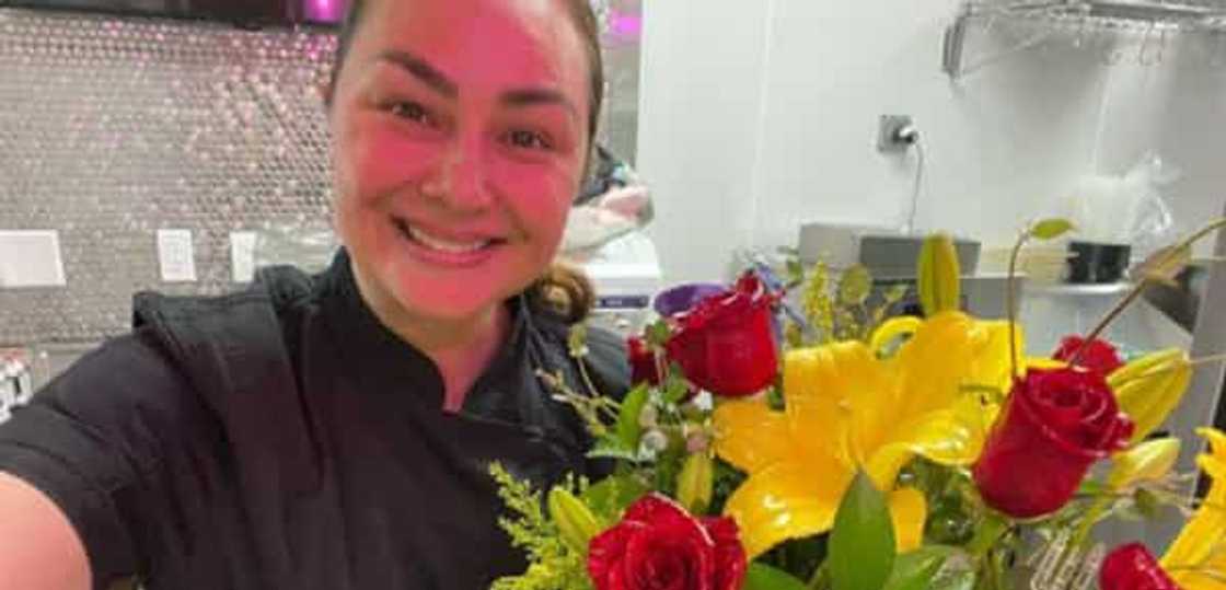Donita Rose, proud na ipinakilala ang nobyo sa Instagram; netizens, kinilig Donita Rose, proud na ipinakilala ang nobyo sa Instagram; netizens, kinilig