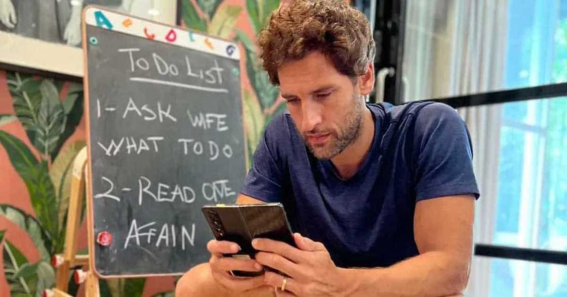 Nico Bolzico, inexplain kung bakit may "Lionel" ang pangalan ng baby nila ni Solenn Nico Bolzico, inexplain kung bakit may "Lionel" ang pangalan ng baby nila ni Solenn