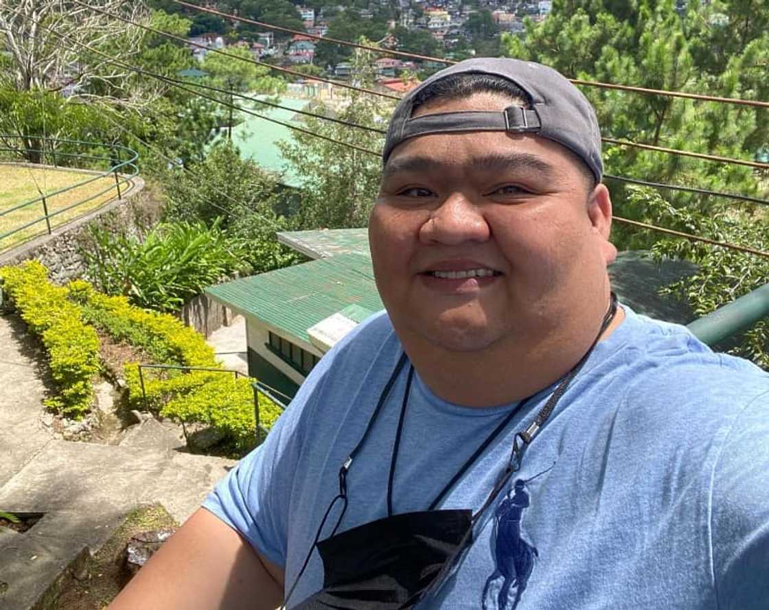 Dumbo, hindi mapigilang maiyak matapos muling mahawakan ang anak Dumbo, hindi mapigilang maiyak matapos muling mahawakan ang anak