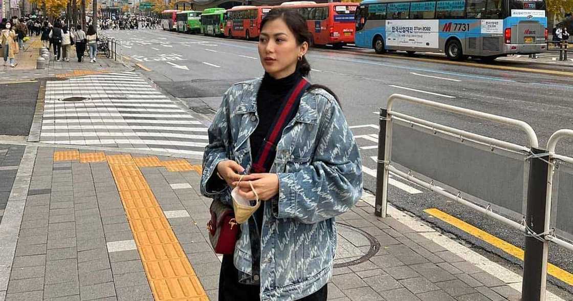 Video ni Alex Gonzaga na pinahiran ng chocolate frosting ang isang tila waiter, viral Video ni Alex Gonzaga na pinahiran ng chocolate frosting ang isang tila waiter, viral