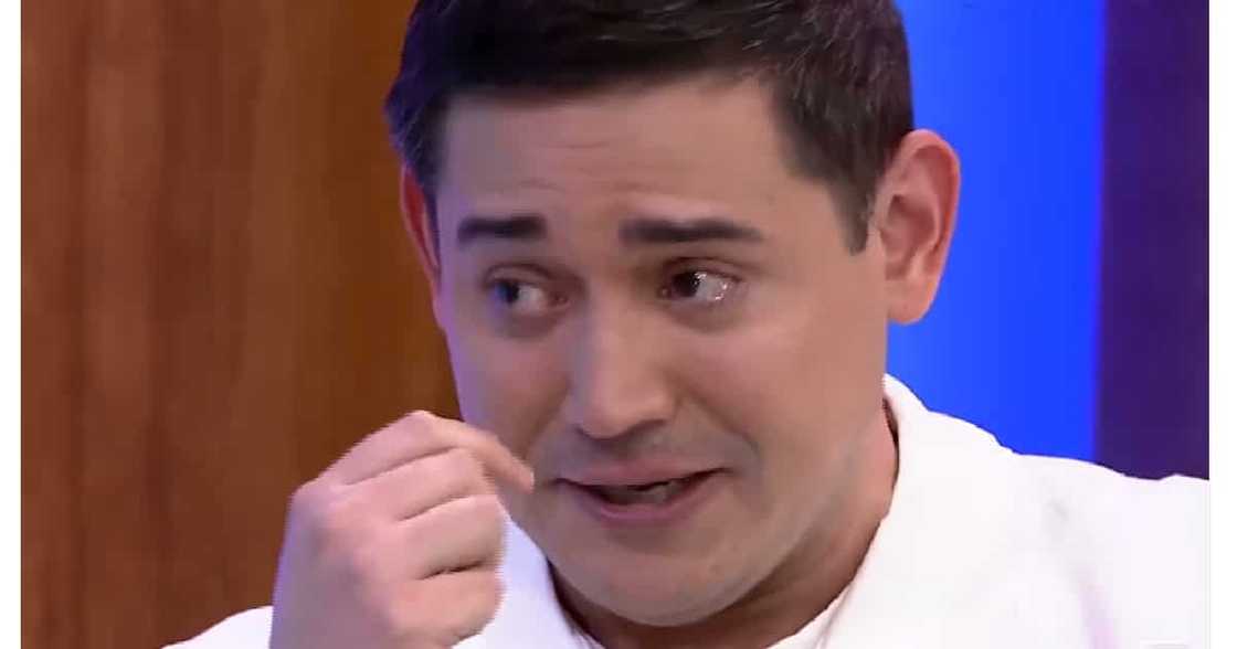 Paolo Contis, emosyonal na nagpasalamat kina Lian Paz, John Cabahug sa ‘Fast Talk with Boy Abunda’ Paolo Contis, emosyonal na nagpasalamat kina Lian Paz, John Cabahug sa ‘Fast Talk with Boy Abunda’