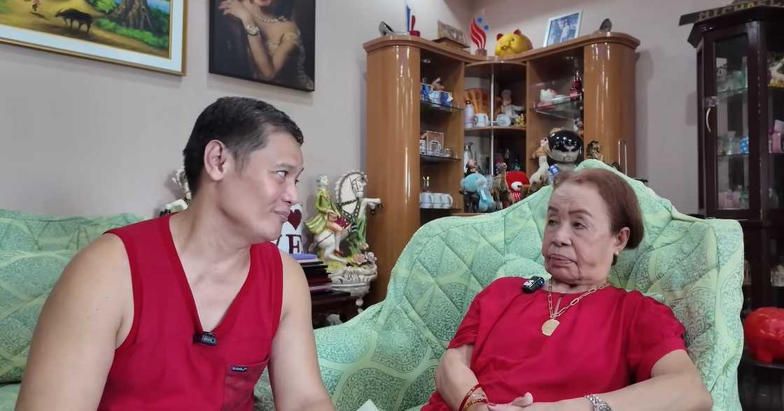 Mommy Dionisia, game magpakasal kay Michael Yamson: "May wedding ring na kami" Mommy Dionisia, game magpakasal kay Michael Yamson: "May wedding ring na kami"