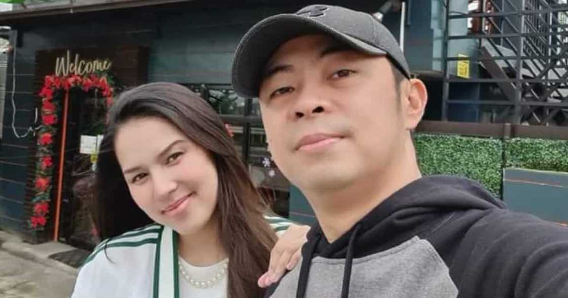 Chito Miranda teases wife Neri: “Ganda sana kaso medyo sablay ang taste” Chito Miranda teases wife Neri: “Ganda sana kaso medyo sablay ang taste”