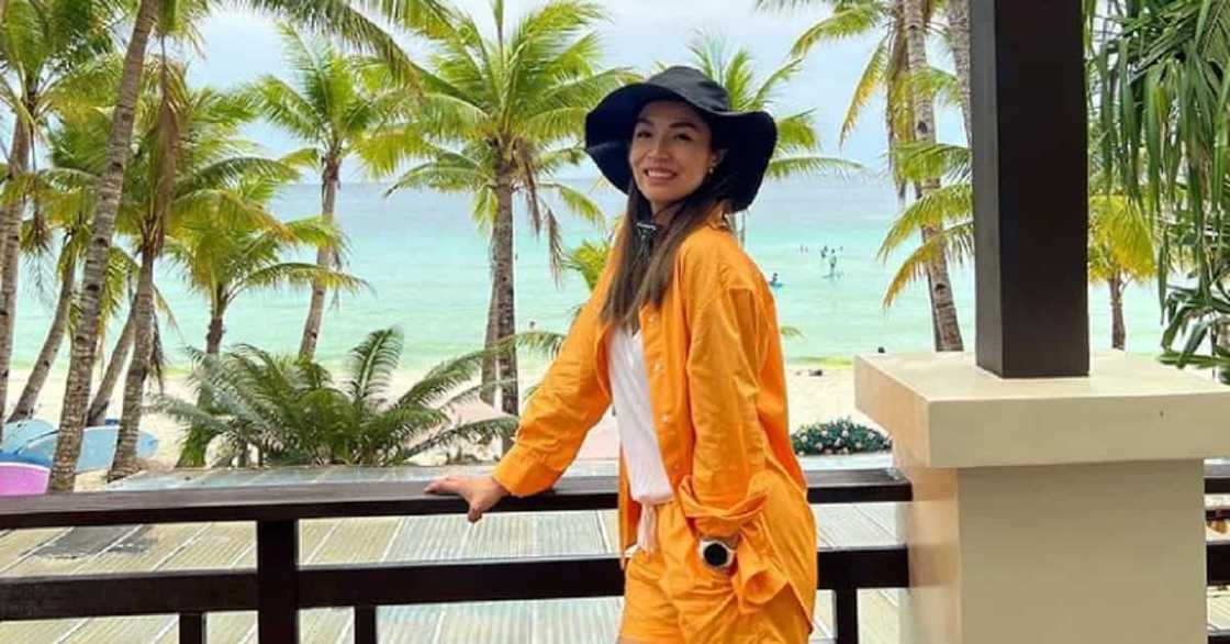 Aubrey Miles at pamilya, maninirahan sa Boracay ng isang buwan Aubrey Miles at pamilya, maninirahan sa Boracay ng isang buwan