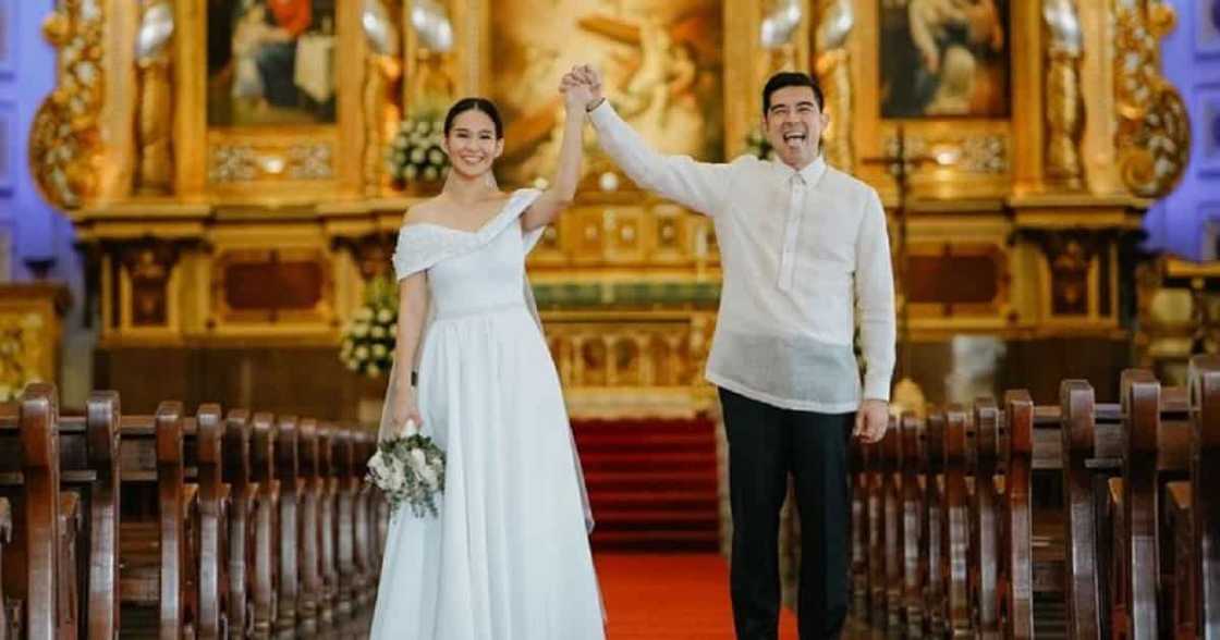 Hale vocalist Champ Lui Pio marries non-showbiz partner Claire Nery Hale vocalist Champ Lui Pio marries non-showbiz partner Claire Nery