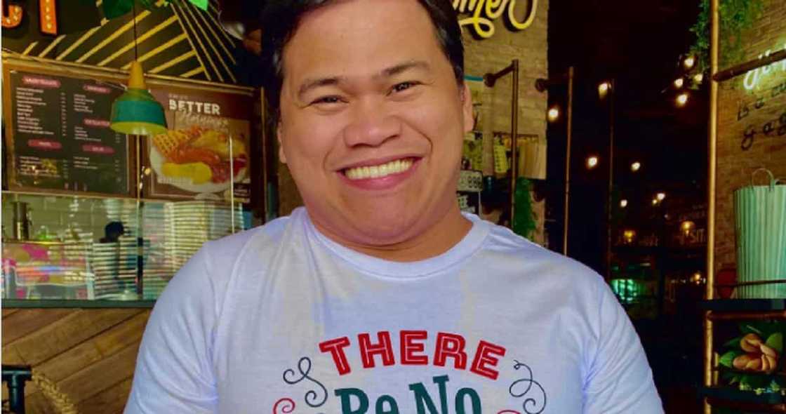 Ogie Diaz playfully teases basher asking how much VP Leni paid him Ogie Diaz playfully teases basher asking how much VP Leni paid him