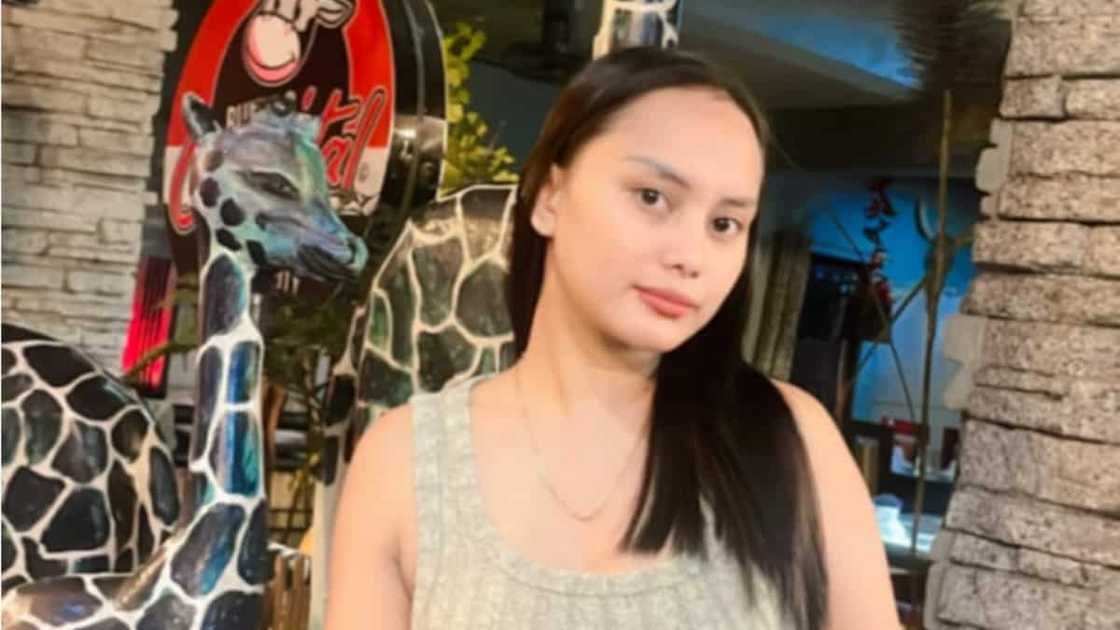 Badjao girl, namahagi ng pagkain sa mga taong lansangan kahit na-bash at naluha online Badjao girl, namahagi ng pagkain sa mga taong lansangan kahit na-bash at naluha online