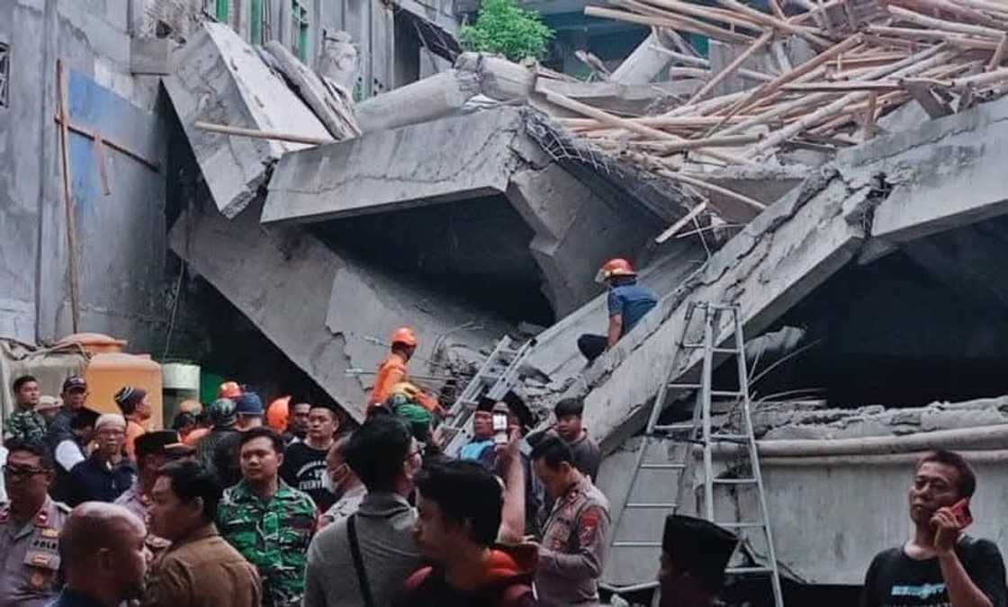 45 patay sa pagguho ng Islamic school sa Java, Indonesia; search and rescue patuloy